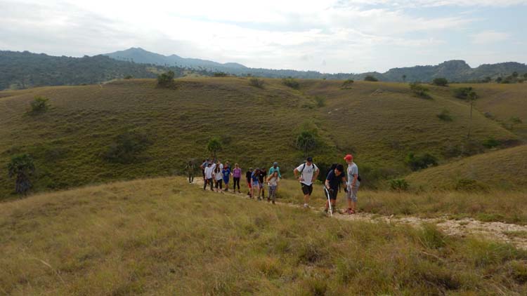 Komodo adventure trekking tours 6D5N Komodo adventure trekking tours 6D5N